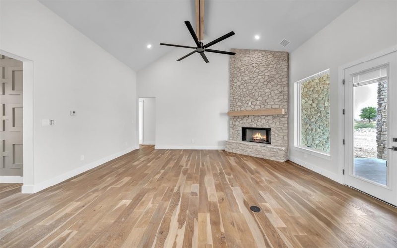 2017 Downslope Lane, Weatherford, TX 76087, 4 Bedrooms Bedrooms, ,3 BathroomsBathrooms,Residential,For Sale,2017 Downslope Lane,20893177