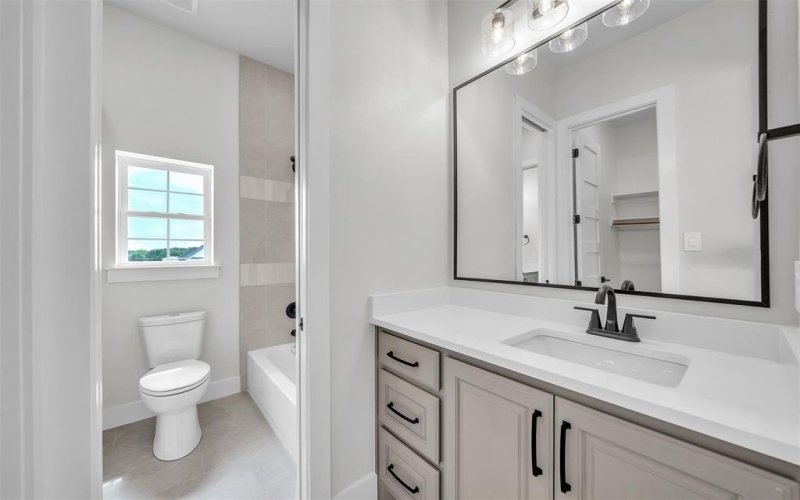2017 Downslope Lane, Weatherford, TX 76087, 4 Bedrooms Bedrooms, ,3 BathroomsBathrooms,Residential,For Sale,2017 Downslope Lane,20893177