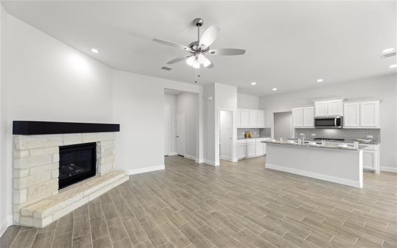 538 Amesbury Drive, Forney, TX 75126, 3 Bedrooms Bedrooms, ,2 BathroomsBathrooms,Residential,For Sale,538 Amesbury Drive,20893194