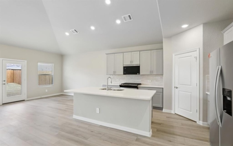 607 Ezra Lane, McKinney, TX 75069, 4 Bedrooms Bedrooms, ,2 BathroomsBathrooms,Residential,For Sale,607 Ezra Lane,20910259