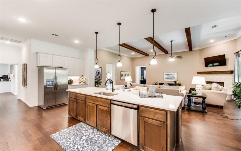 2101 Crystal Palace Boulevard, Alvarado, TX 76009, 4 Habitaciones Habitaciones , ,3 BañosBaños,Residential,En Venta,2101 Crystal Palace Boulevard,20933427