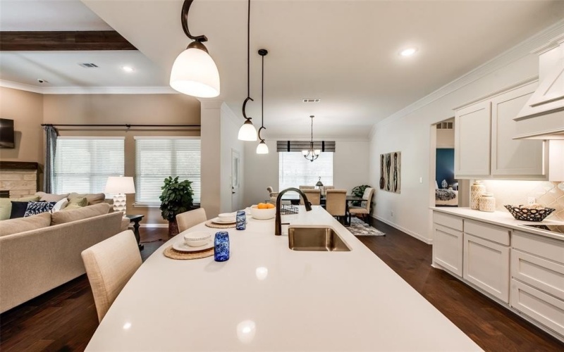 2101 Crystal Palace Boulevard, Alvarado, TX 76009, 4 Habitaciones Habitaciones , ,3 BañosBaños,Residential,En Venta,2101 Crystal Palace Boulevard,20933427