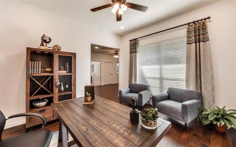 2101 Crystal Palace Boulevard, Alvarado, TX 76009, 4 Habitaciones Habitaciones , ,3 BañosBaños,Residential,En Venta,2101 Crystal Palace Boulevard,20933427