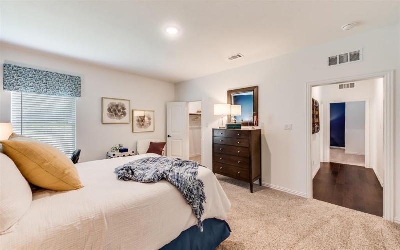 2101 Crystal Palace Boulevard, Alvarado, TX 76009, 4 Habitaciones Habitaciones , ,3 BañosBaños,Residential,En Venta,2101 Crystal Palace Boulevard,20933427