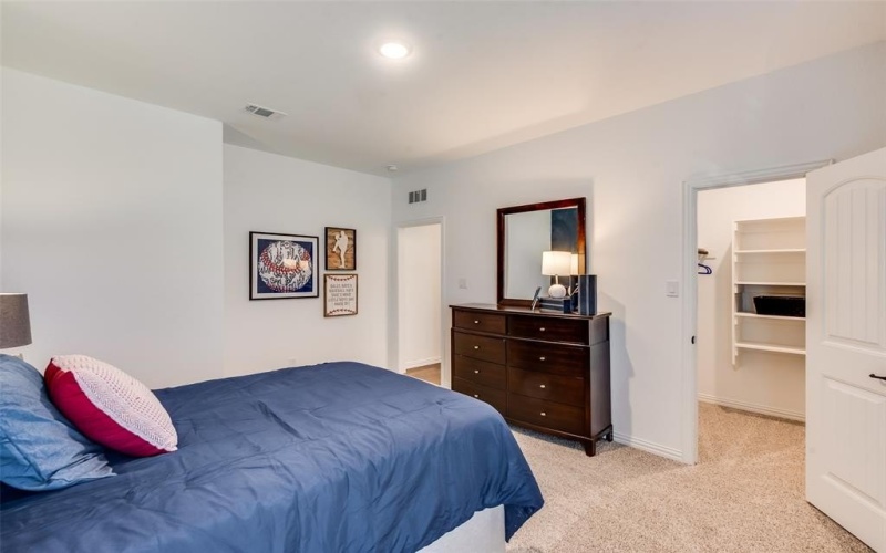 2101 Crystal Palace Boulevard, Alvarado, TX 76009, 4 Habitaciones Habitaciones , ,3 BañosBaños,Residential,En Venta,2101 Crystal Palace Boulevard,20933427