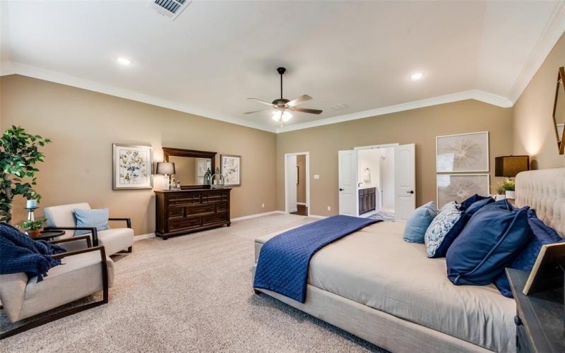 2101 Crystal Palace Boulevard, Alvarado, TX 76009, 4 Habitaciones Habitaciones , ,3 BañosBaños,Residential,En Venta,2101 Crystal Palace Boulevard,20933427