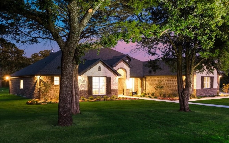 2101 Crystal Palace Boulevard, Alvarado, TX 76009, 4 Habitaciones Habitaciones , ,3 BañosBaños,Residential,En Venta,2101 Crystal Palace Boulevard,20933427