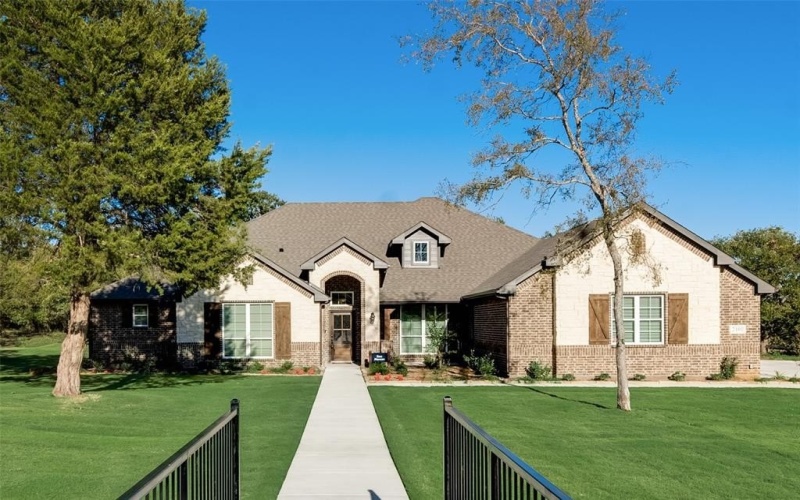 2101 Crystal Palace Boulevard, Alvarado, TX 76009, 4 Habitaciones Habitaciones , ,3 BañosBaños,Residential,En Venta,2101 Crystal Palace Boulevard,20933427