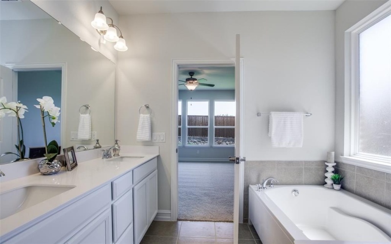 11213 Boyne Avenue, Fort Worth, TX 76052, 3 Bedrooms Bedrooms, ,2 BathroomsBathrooms,Residential,For Sale,11213 Boyne Avenue,20931025