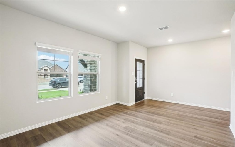 10728 Modoc Drive, Fort Worth, TX 76179, 4 Bedrooms Bedrooms, ,3 BathroomsBathrooms,Residential,For Sale,10728 Modoc Drive,20925424
