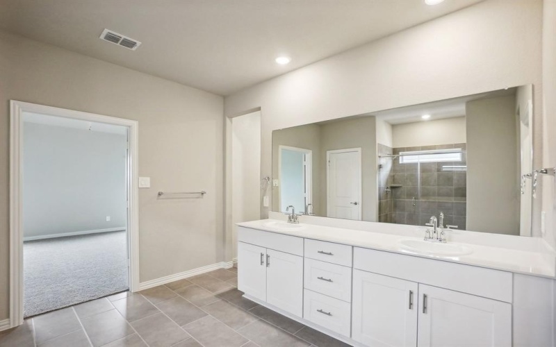 10728 Modoc Drive, Fort Worth, TX 76179, 4 Bedrooms Bedrooms, ,3 BathroomsBathrooms,Residential,For Sale,10728 Modoc Drive,20925424