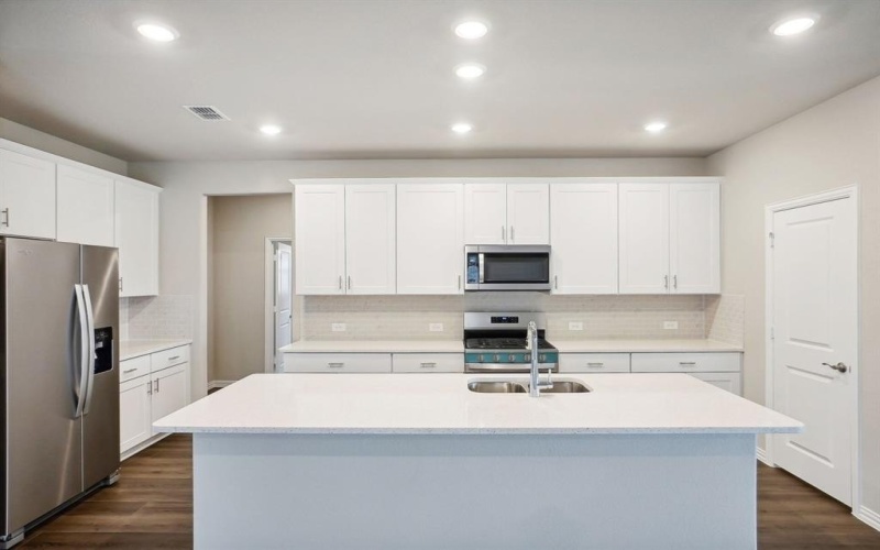10728 Modoc Drive, Fort Worth, TX 76179, 4 Bedrooms Bedrooms, ,3 BathroomsBathrooms,Residential,For Sale,10728 Modoc Drive,20925424