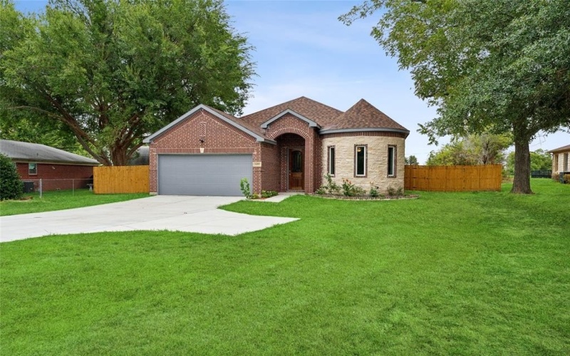 1202 Commerce Drive, Greenville, TX 75401, 4 Bedrooms Bedrooms, ,2 BathroomsBathrooms,Residential,For Sale,1202 Commerce Drive,20934028