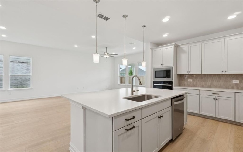 2824 Tophill Drive, Celina, TX 75009, 5 Bedrooms Bedrooms, ,5 BathroomsBathrooms,Residential,For Sale,2824 Tophill Drive,20929068