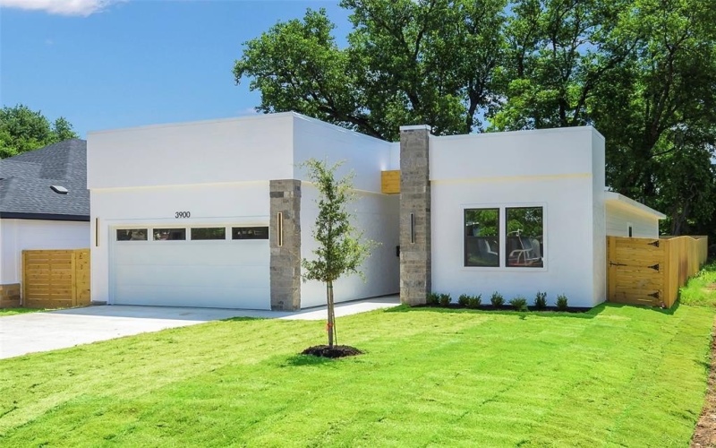 3900 De Maggio Avenue, Dallas, TX 75210, 4 Habitaciones Habitaciones , ,2 BañosBaños,Residential,En Venta,3900 De Maggio Avenue,20929406