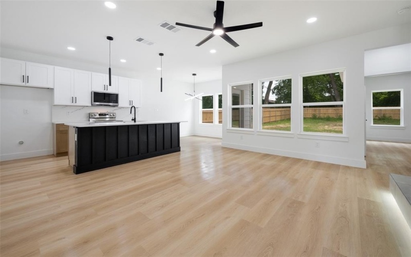 3900 De Maggio Avenue, Dallas, TX 75210, 4 Habitaciones Habitaciones , ,2 BañosBaños,Residential,En Venta,3900 De Maggio Avenue,20929406
