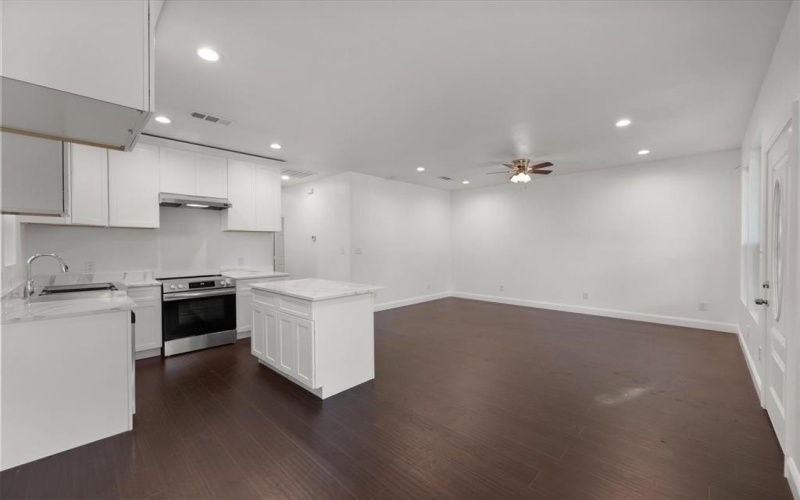 710 E 3rd Avenue, Corsicana, TX 75110, 3 Bedrooms Bedrooms, ,2 BathroomsBathrooms,Residential,For Sale,710 E 3rd Avenue,20930673