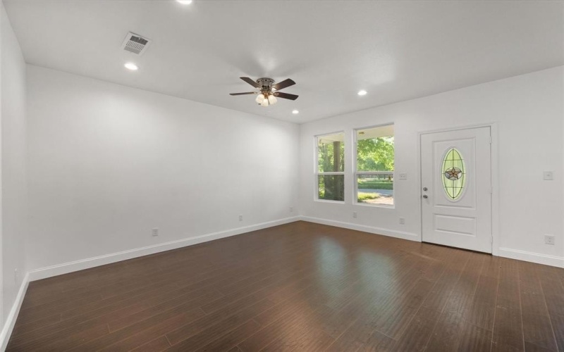 710 E 3rd Avenue, Corsicana, TX 75110, 3 Bedrooms Bedrooms, ,2 BathroomsBathrooms,Residential,For Sale,710 E 3rd Avenue,20930673