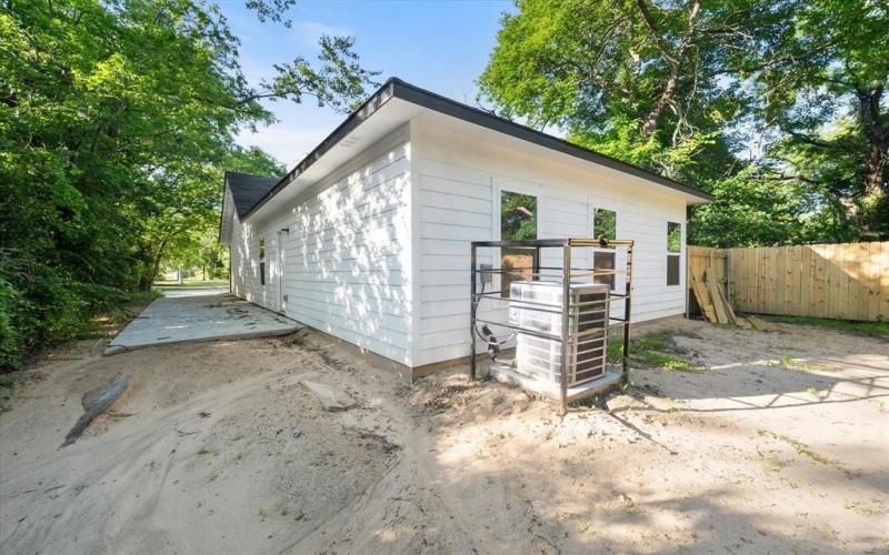 710 E 3rd Avenue, Corsicana, TX 75110, 3 Bedrooms Bedrooms, ,2 BathroomsBathrooms,Residential,For Sale,710 E 3rd Avenue,20930673