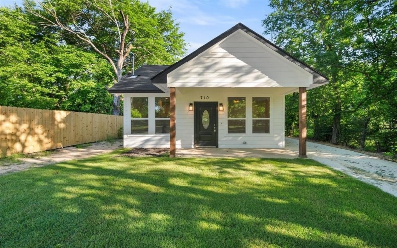 710 E 3rd Avenue, Corsicana, TX 75110, 3 Bedrooms Bedrooms, ,2 BathroomsBathrooms,Residential,For Sale,710 E 3rd Avenue,20930673