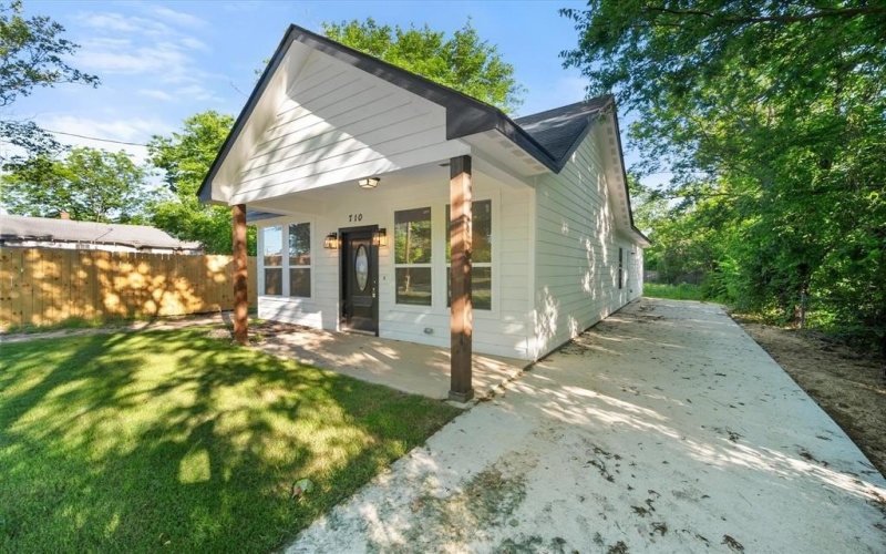 710 E 3rd Avenue, Corsicana, TX 75110, 3 Bedrooms Bedrooms, ,2 BathroomsBathrooms,Residential,For Sale,710 E 3rd Avenue,20930673