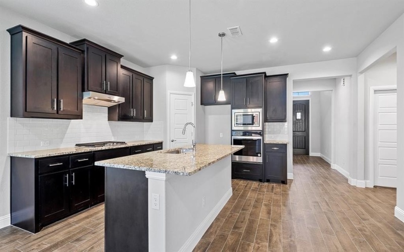 8721 LEAFY Lane, Justin, TX 76247, 5 Bedrooms Bedrooms, ,5 BathroomsBathrooms,Residential,For Sale,8721 LEAFY Lane,20933729