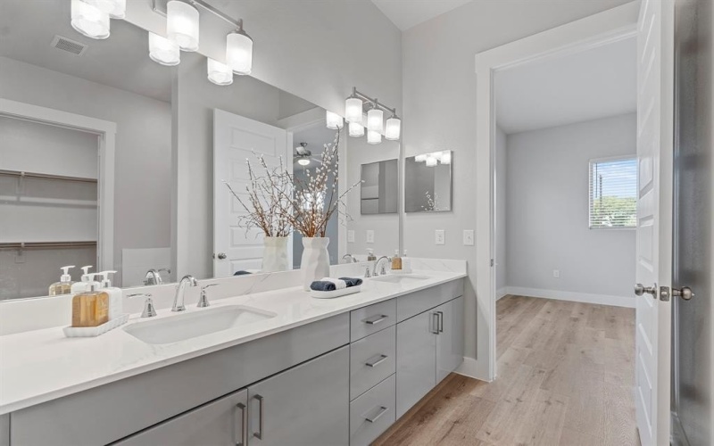 8602 Chateau Avenue, McKinney, TX 75071, 4 Habitaciones Habitaciones , ,5 BañosBaños,Residential Lease,En Alquiler,8602 Chateau Avenue,20934190
