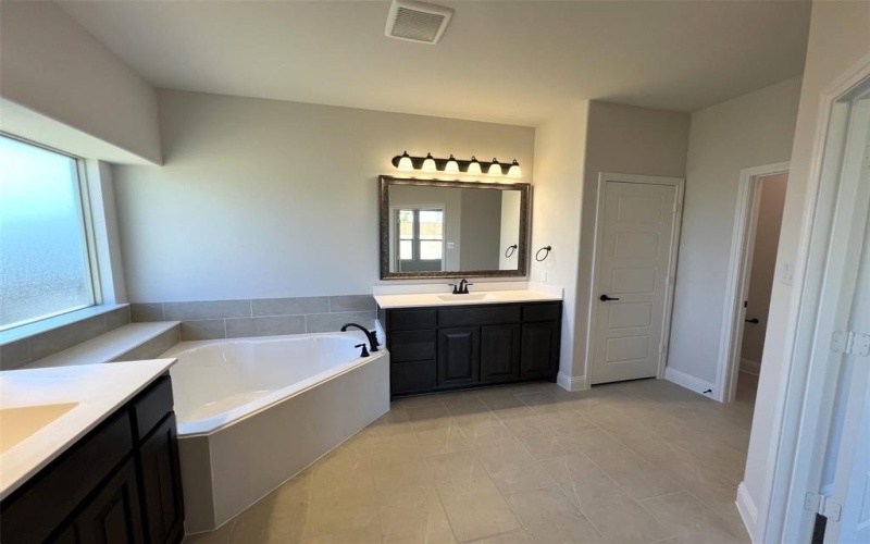 3432 Herd Way, Midlothian, TX 76065, 4 Bedrooms Bedrooms, ,3 BathroomsBathrooms,Residential,For Sale,3432 Herd Way,20931911