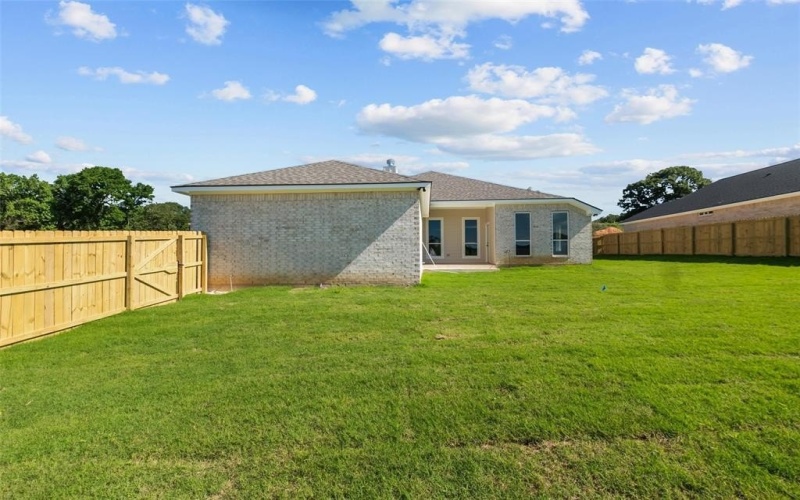 16509 Crossing Circle, Lindale, TX 75771, 4 Bedrooms Bedrooms, ,2 BathroomsBathrooms,Residential,For Sale,16509 Crossing Circle,20934493