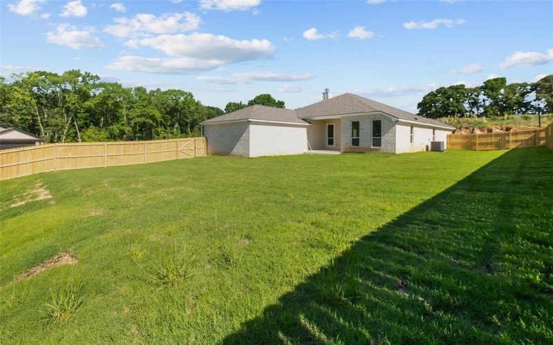 16509 Crossing Circle, Lindale, TX 75771, 4 Bedrooms Bedrooms, ,2 BathroomsBathrooms,Residential,For Sale,16509 Crossing Circle,20934493