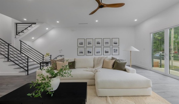 1921 Pollard Street, Dallas, TX 75208, 3 Bedrooms Bedrooms, ,3 BathroomsBathrooms,Residential,For Sale,1921 Pollard Street,20929895