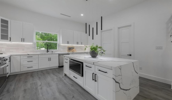 1921 Pollard Street, Dallas, TX 75208, 3 Bedrooms Bedrooms, ,3 BathroomsBathrooms,Residential,For Sale,1921 Pollard Street,20929895