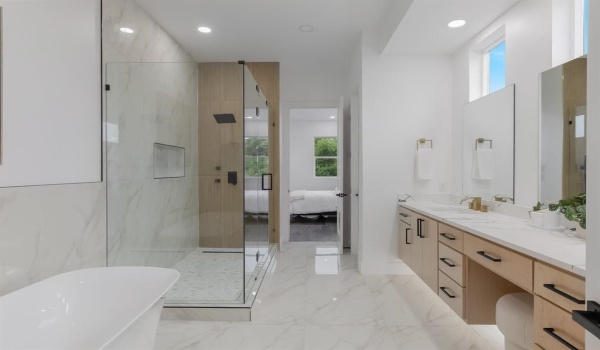 1921 Pollard Street, Dallas, TX 75208, 3 Bedrooms Bedrooms, ,3 BathroomsBathrooms,Residential,For Sale,1921 Pollard Street,20929895