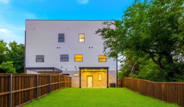 1921 Pollard Street, Dallas, TX 75208, 3 Bedrooms Bedrooms, ,3 BathroomsBathrooms,Residential,For Sale,1921 Pollard Street,20929895