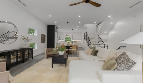 1921 Pollard Street, Dallas, TX 75208, 3 Bedrooms Bedrooms, ,3 BathroomsBathrooms,Residential,For Sale,1921 Pollard Street,20929895