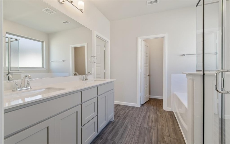 10536 Starpoint Road, Fort Worth, TX 76126, 5 Bedrooms Bedrooms, ,5 BathroomsBathrooms,Residential,For Sale,10536 Starpoint Road,20935001