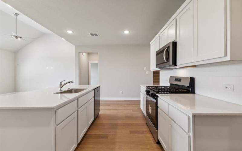 10536 Starpoint Road, Fort Worth, TX 76126, 5 Bedrooms Bedrooms, ,5 BathroomsBathrooms,Residential,For Sale,10536 Starpoint Road,20935001