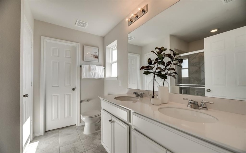 2050 Pleasant Knoll Circle, Forney, TX 75126, 4 Bedrooms Bedrooms, ,3 BathroomsBathrooms,Residential,For Sale,2050 Pleasant Knoll Circle,20930332