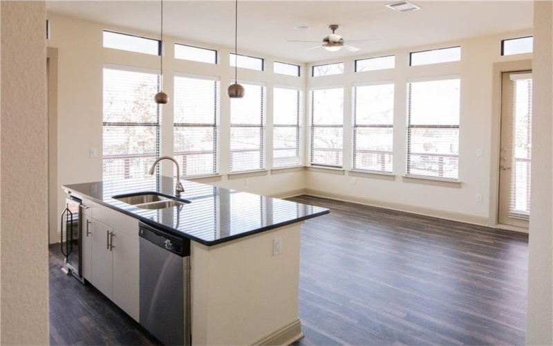 2901 W 5th Street #103, Fort Worth, TX 76107, 1 Bedroom Bedrooms, ,1 BathroomBathrooms,Residential Lease,For Rent,2901 W 5th Street,20935239