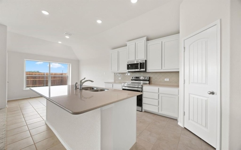 1145 Avery, Granbury, TX 76049, 3 Bedrooms Bedrooms, ,2 BathroomsBathrooms,Residential,For Sale,1145 Avery,20935272
