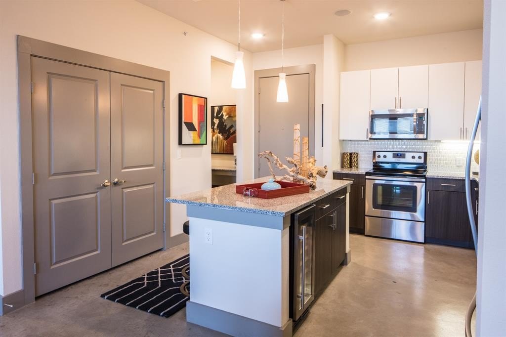 2175 Tucker Street #2213, Dallas, TX 75214, 1 Bedroom Bedrooms, ,1 BathroomBathrooms,Residential Lease,For Rent,2175 Tucker Street,20935332