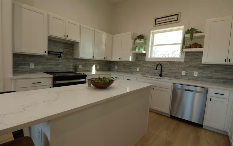 401 Peacock Street, Cleburne, TX 76031, 3 Bedrooms Bedrooms, ,2 BathroomsBathrooms,Residential Lease,For Rent,401 Peacock Street,20935354
