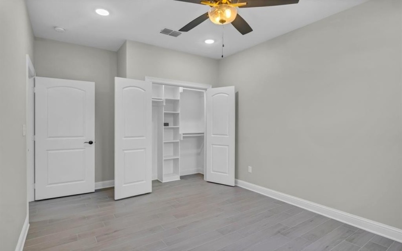 2014 Locklear Lane, Tyler, TX 75703, 4 Bedrooms Bedrooms, ,2 BathroomsBathrooms,Residential,For Sale,2014 Locklear Lane,20935445