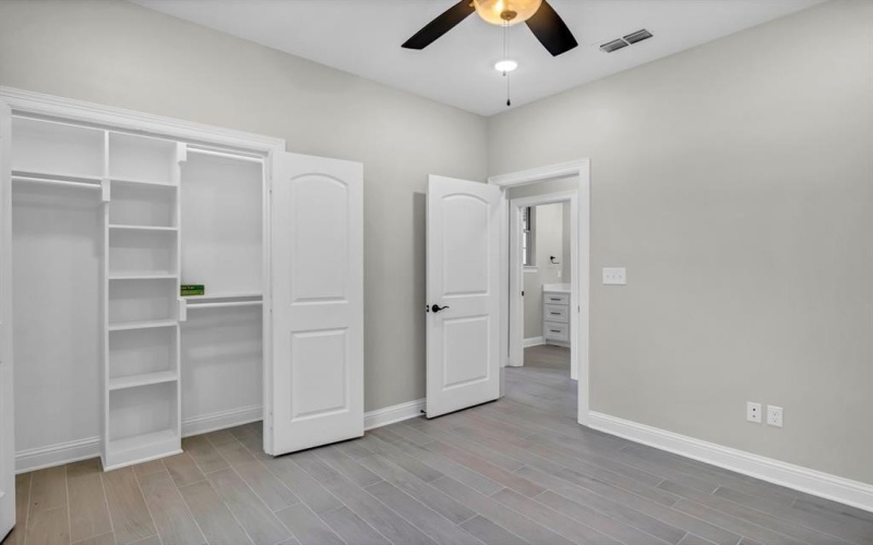 2014 Locklear Lane, Tyler, TX 75703, 4 Bedrooms Bedrooms, ,2 BathroomsBathrooms,Residential,For Sale,2014 Locklear Lane,20935445