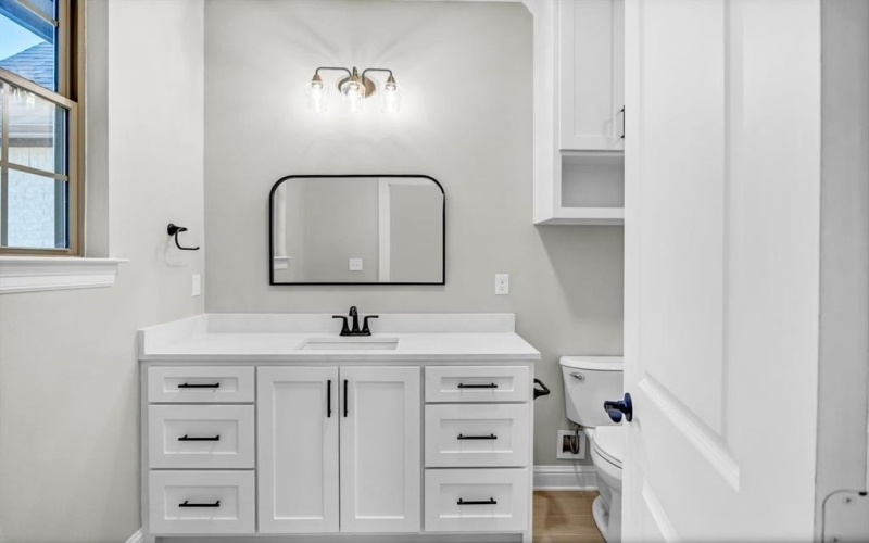 2014 Locklear Lane, Tyler, TX 75703, 4 Bedrooms Bedrooms, ,2 BathroomsBathrooms,Residential,For Sale,2014 Locklear Lane,20935445
