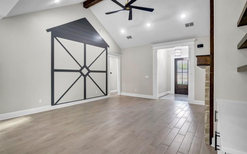 2014 Locklear Lane, Tyler, TX 75703, 4 Bedrooms Bedrooms, ,2 BathroomsBathrooms,Residential,For Sale,2014 Locklear Lane,20935445
