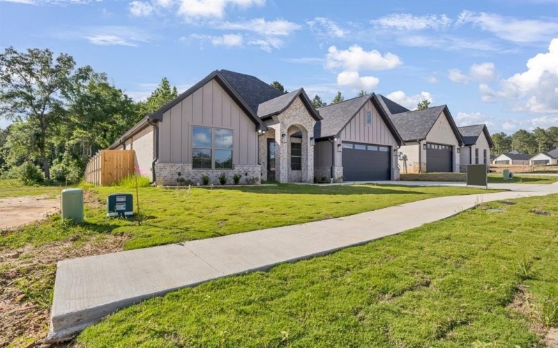 2010 Locklear Lane, Tyler, TX 75703, 4 Bedrooms Bedrooms, ,2 BathroomsBathrooms,Residential,For Sale,2010 Locklear Lane,20935492