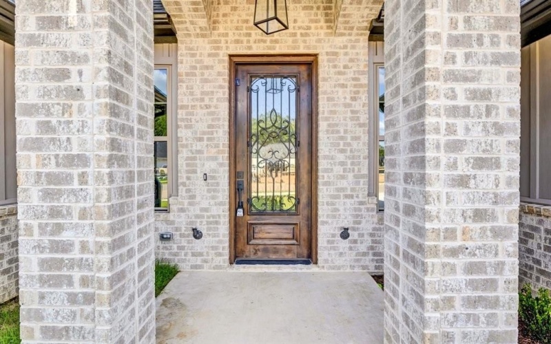 2010 Locklear Lane, Tyler, TX 75703, 4 Bedrooms Bedrooms, ,2 BathroomsBathrooms,Residential,For Sale,2010 Locklear Lane,20935492