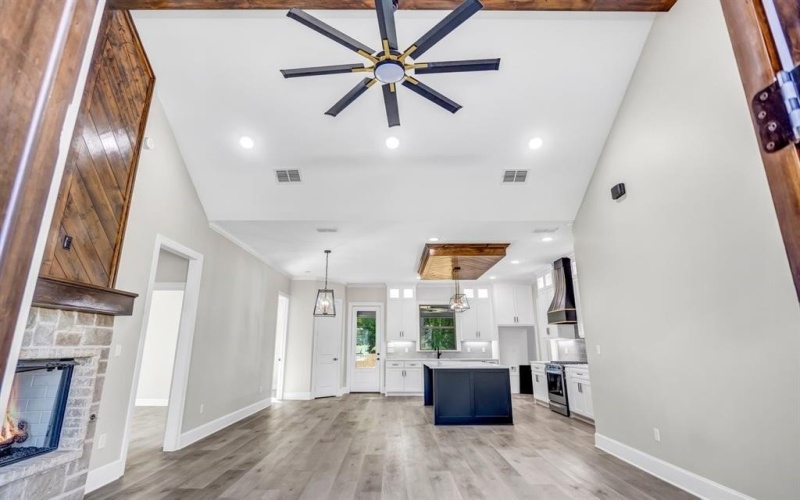2010 Locklear Lane, Tyler, TX 75703, 4 Bedrooms Bedrooms, ,2 BathroomsBathrooms,Residential,For Sale,2010 Locklear Lane,20935492