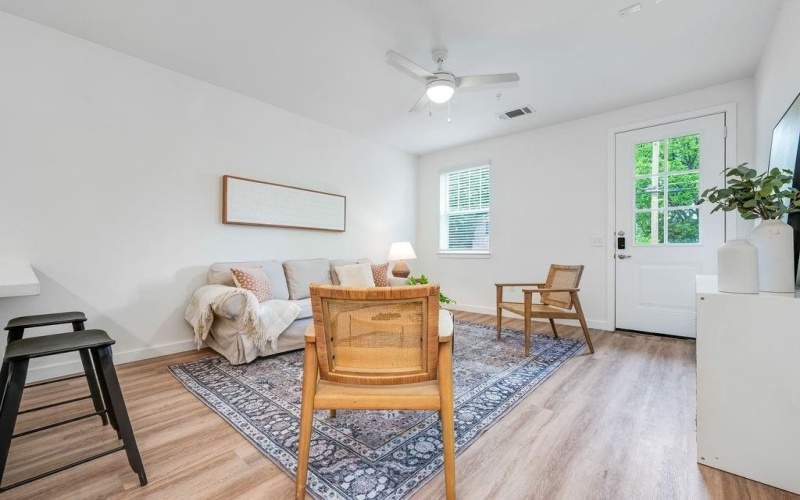 2220 Mail Avenue #103, Dallas, TX 75235, 1 Bedroom Bedrooms, ,1 BathroomBathrooms,Residential Lease,For Rent,2220 Mail Avenue,20935571